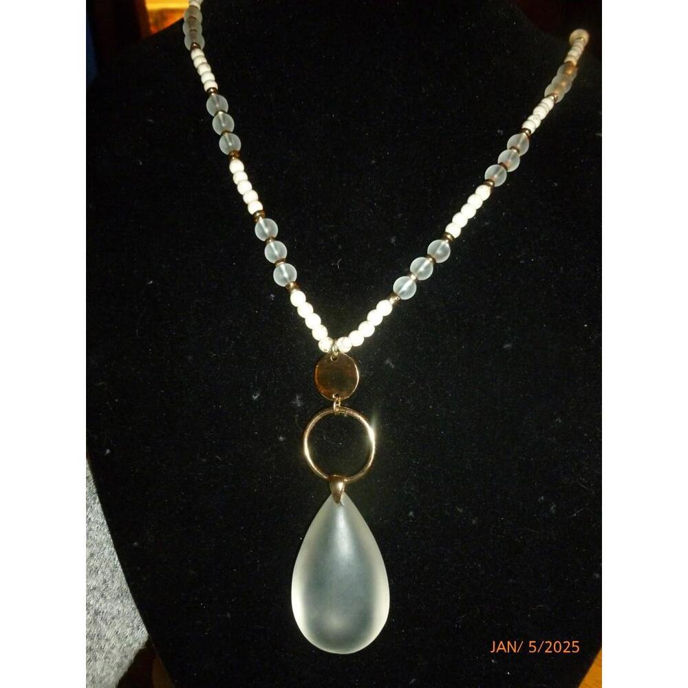 White House Black Market Frosted Glass Bead Pendant Necklace‎ WHBM 30"